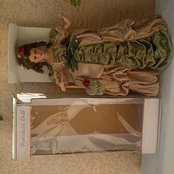 Victorian Porcelain Doll w Box 17" Midwestern Home Products - Picture 1 of 15